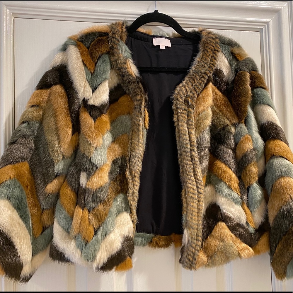 Faux fur multicolor chevron print cropped coat